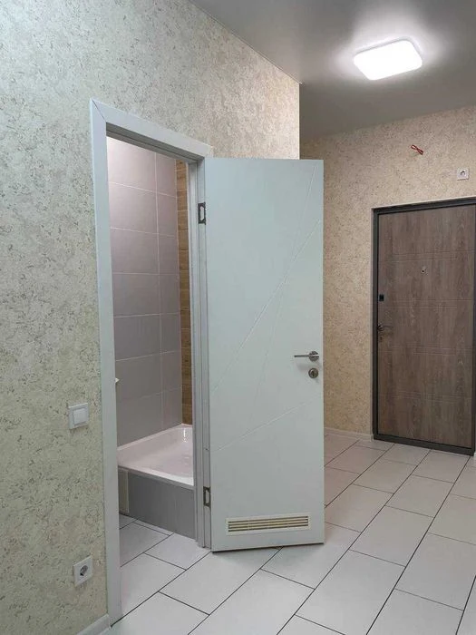 New studio apartment for sale in the basement of the Vorobyovy Gory na Polyakh residential complex