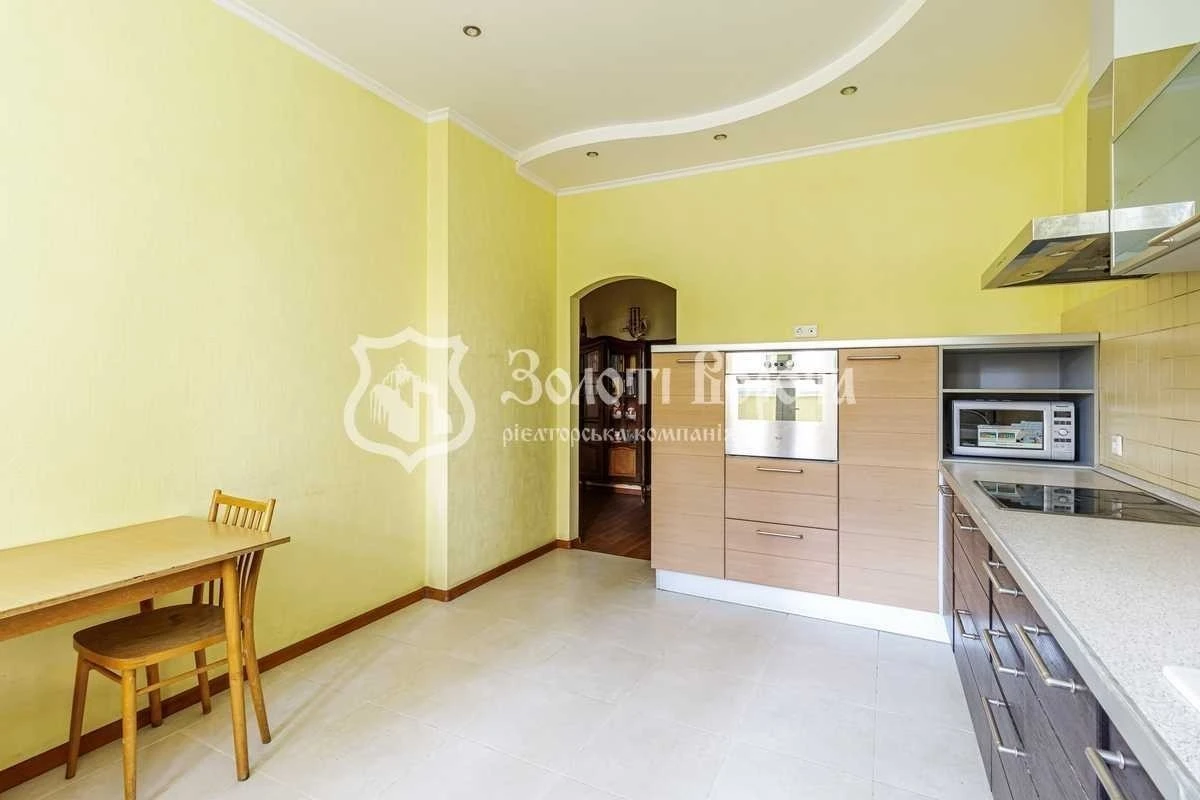 Продажа 2-комнатной квартиры 84 м², Дмитриевская ул., 69