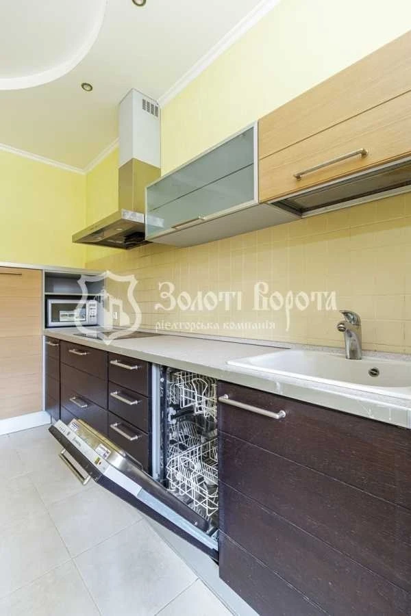 Продажа 2-комнатной квартиры 84 м², Дмитриевская ул., 69