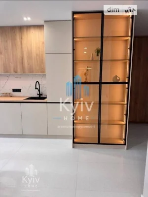 Продаж 2к квартири 71 кв. м на вул. Всеволода Змієнка 13 • I