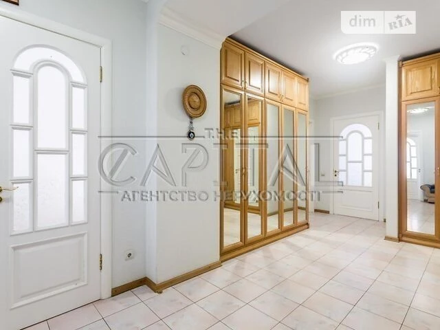 Sale of 3-room apartment 149 sq. m. on Oleksandra Konyskyi St. 4