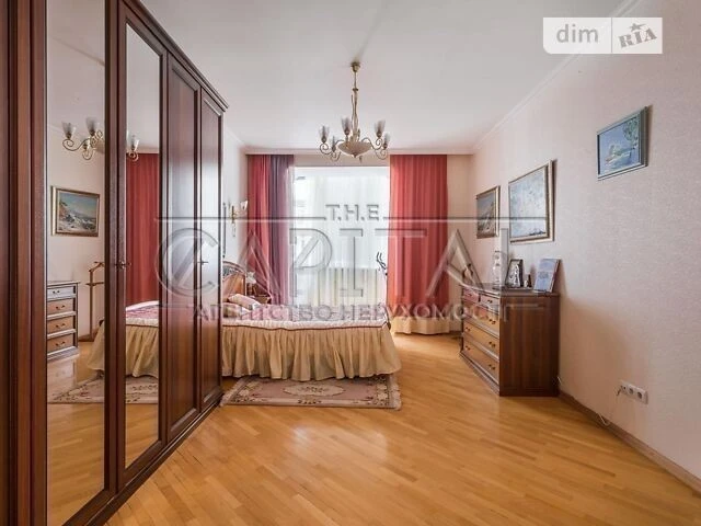 Sale of 3-room apartment 149 sq. m. on Oleksandra Konyskyi St. 4