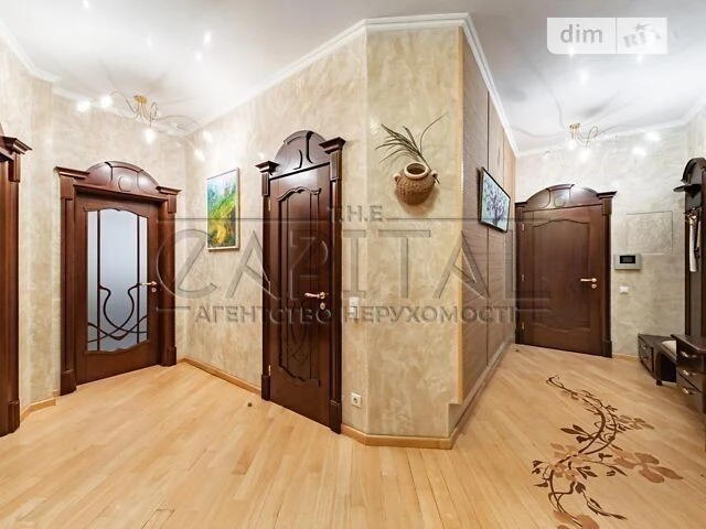 Продаж 3к квартири 130 кв. м на вул. Старонаводницька 6Б • I