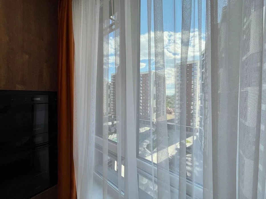 High-quality 1-room apartment in Manhattan, fully furnished, near the lake