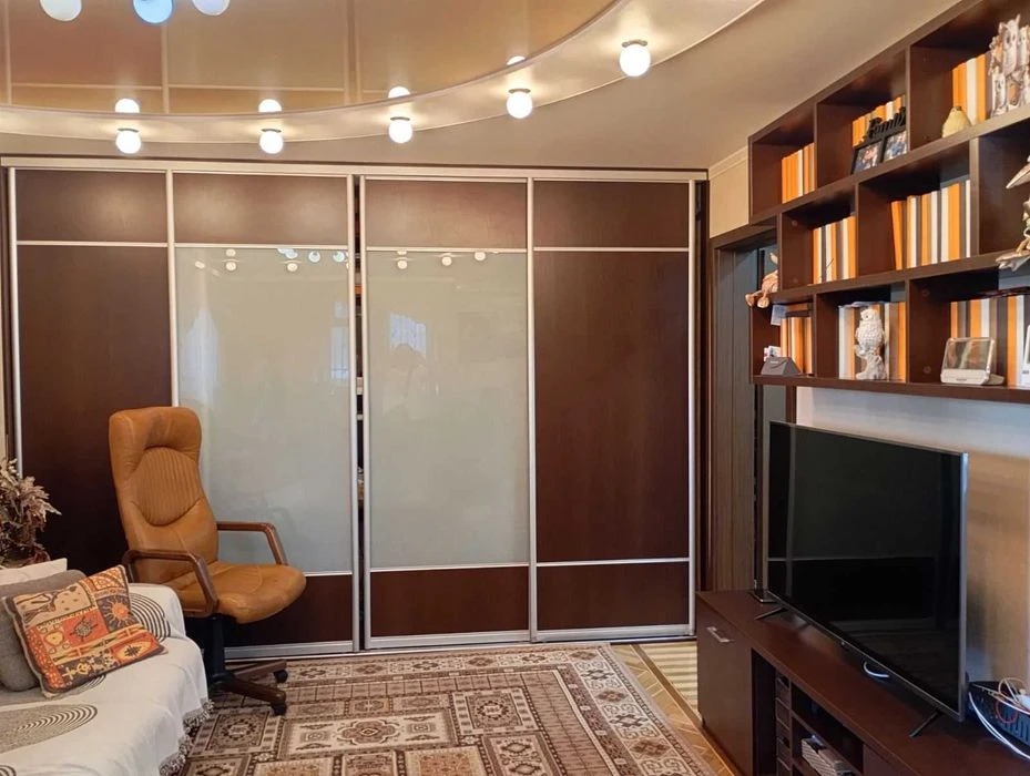 For sale 3-room apartment P. Bolbochan, behind Rost