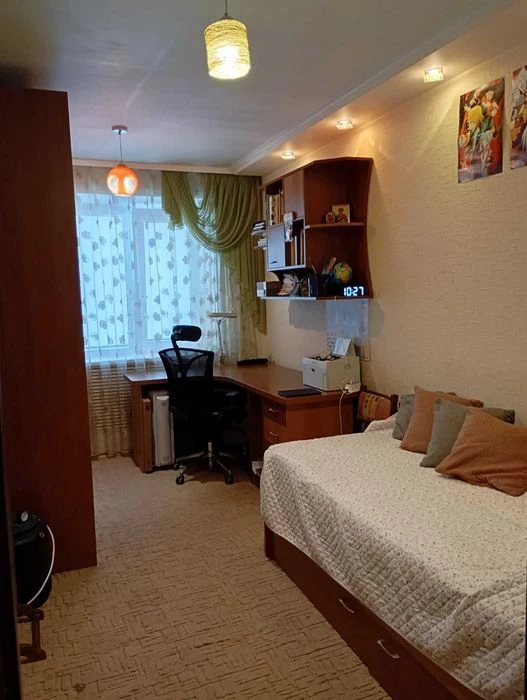 For sale 3-room apartment P. Bolbochan, behind Rost
