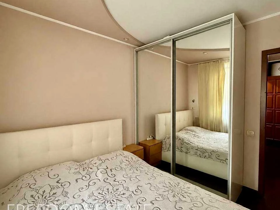 Apartment. Kharkiv, Gvardeytsiv-Shyronintsiv st.