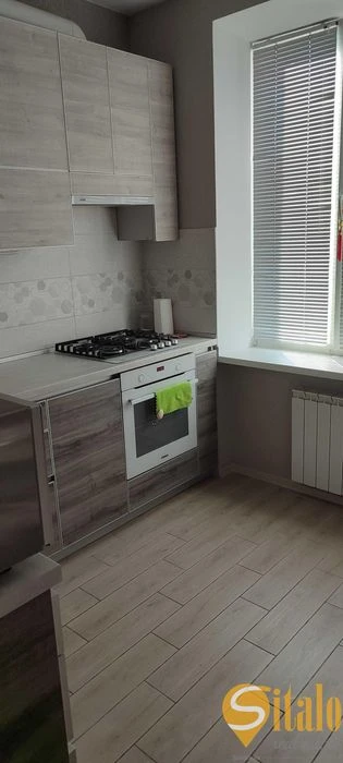Sale of a 3-room apartment on Patriotichna Street.