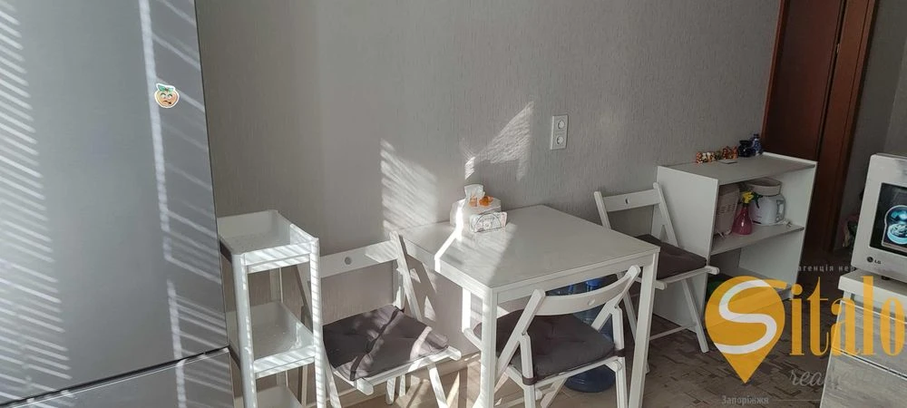 Sale of a 3-room apartment on Patriotichna Street.