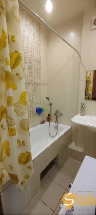 Sale of a 3-room apartment on Patriotichna Street.