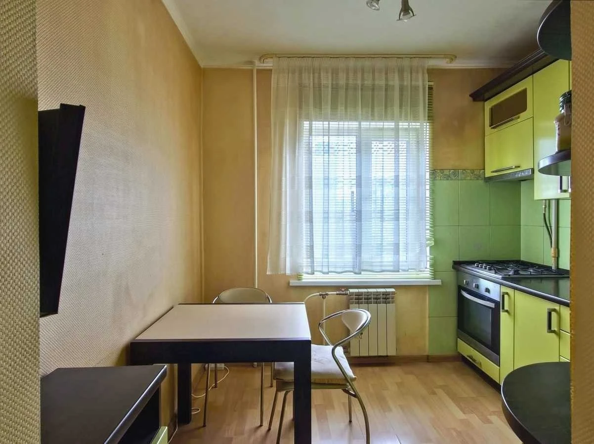 2-room apartment 52.4 m² for sale, Raduzhnaya St., 71