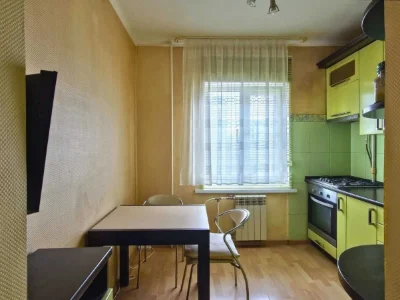 2-room apartment 52.4 m² for sale, Raduzhnaya St., 71