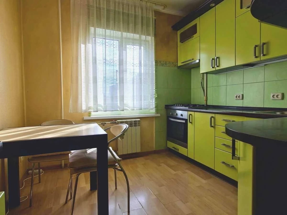 2-room apartment 52.4 m² for sale, Raduzhnaya St., 71