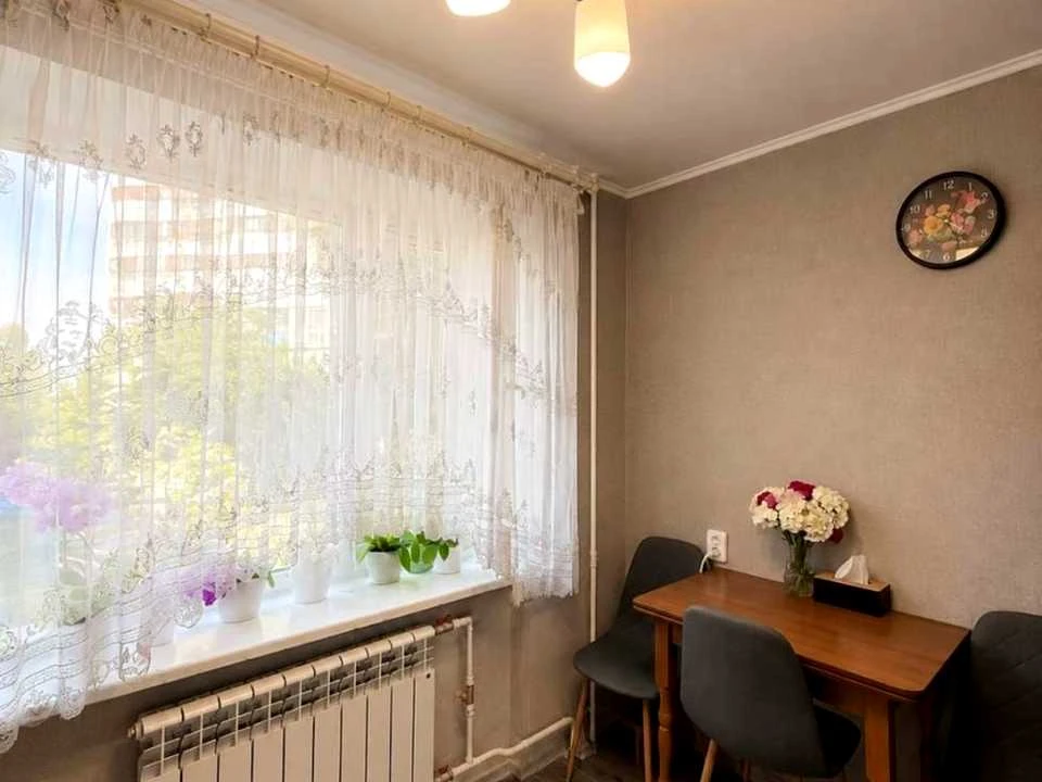 Apartment. Kyiv, Peremyshlska St. (Chervonopolska)