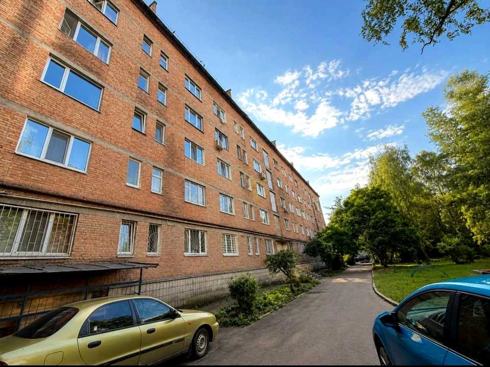 Apartment. Kyiv, Peremyshlska St. (Chervonopolska)