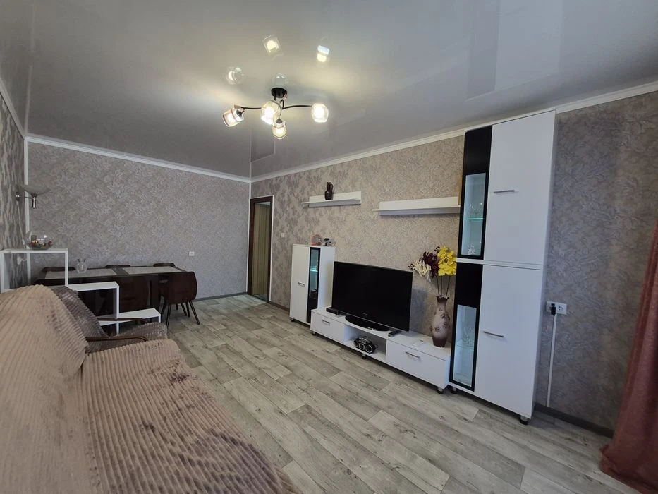 I will sell a 2-room apartment on the railway station Solnechnyy mebel i tekhnika