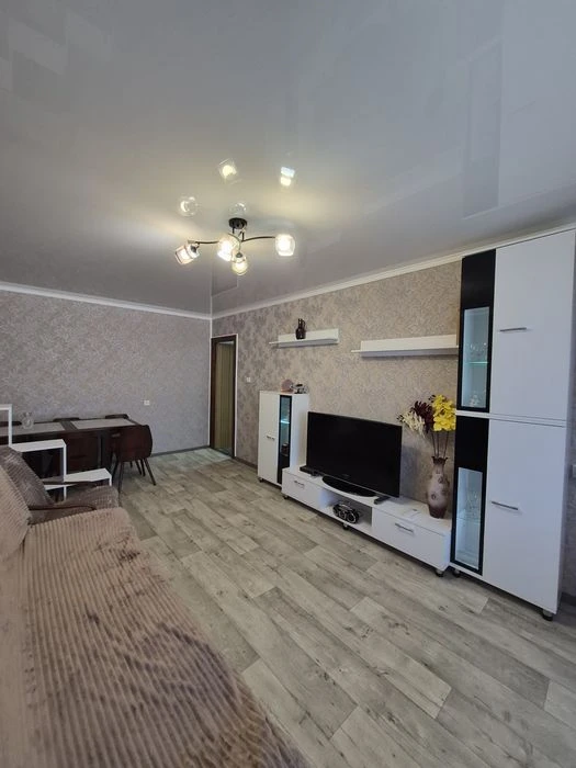 I will sell a 2-room apartment on the railway station Solnechnyy mebel i tekhnika