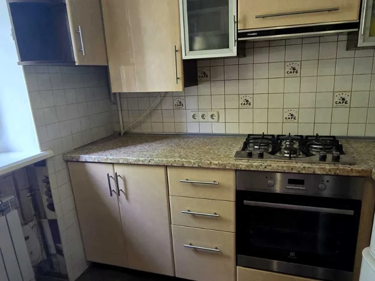 Apartment. Kharkiv, Profspilkovy Blvd.
