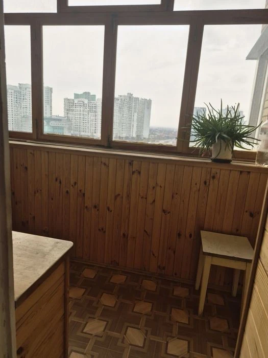 Three-room silver-colored apartment 20. 82 m.