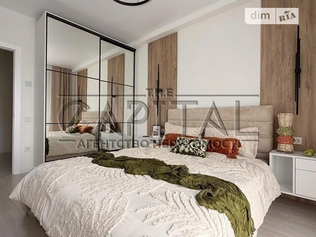 Продаж 2к квартири 61 кв. м на вул. Михайла Максимовича 24 •