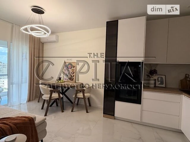 Продаж 2к квартири 61 кв. м на вул. Михайла Максимовича 24 •