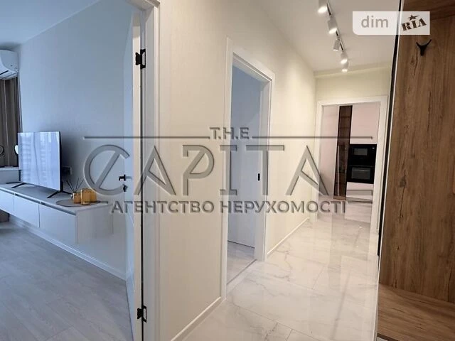 Продаж 2к квартири 61 кв. м на вул. Михайла Максимовича 24 •
