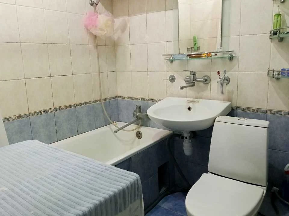 Apartment. Kharkiv, Peremohy Avenue.