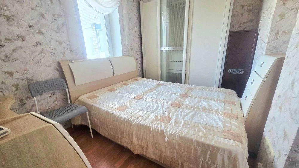 sale of 3-room apartment Parus, autonomous gas heating, certificates