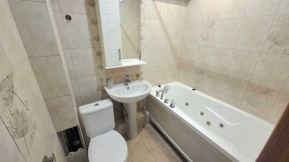 sale of 3-room apartment Parus, autonomous gas heating, certificates