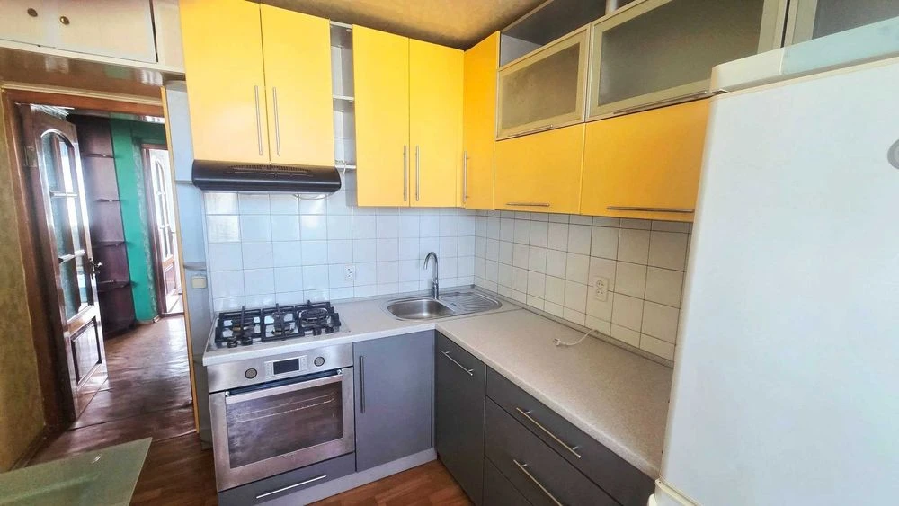 sale of 3-room apartment Parus, autonomous gas heating, certificates