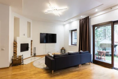 I will sell a house in the district of 10 st. Fountain, garage, basement