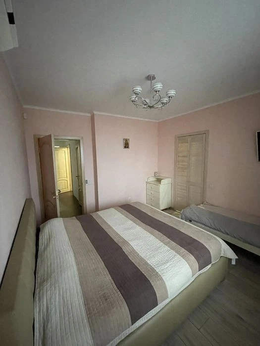 OWNER for sale 2-room apartment 71 sq. m