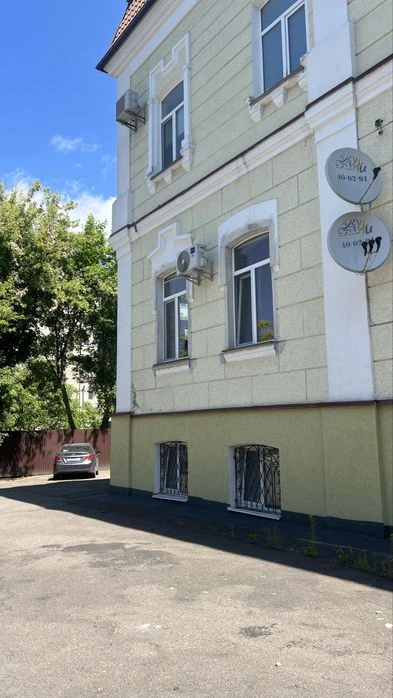 3 кімнатна Квартира в центр міста Лебедінка