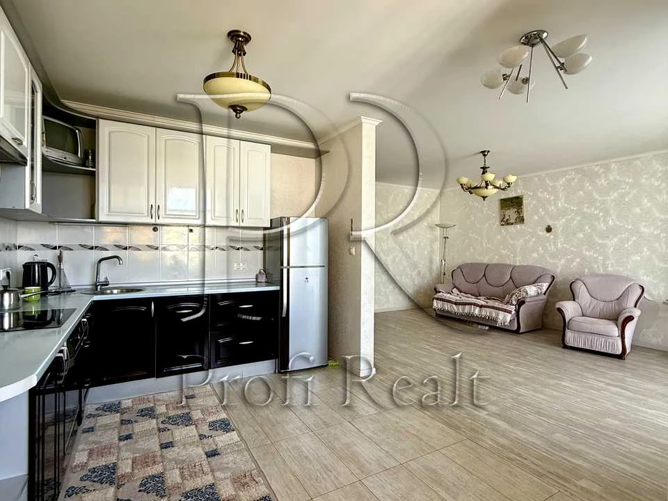 Apartment. Kyiv, Yuliya Zdanovskaya St. (Lomonosova)