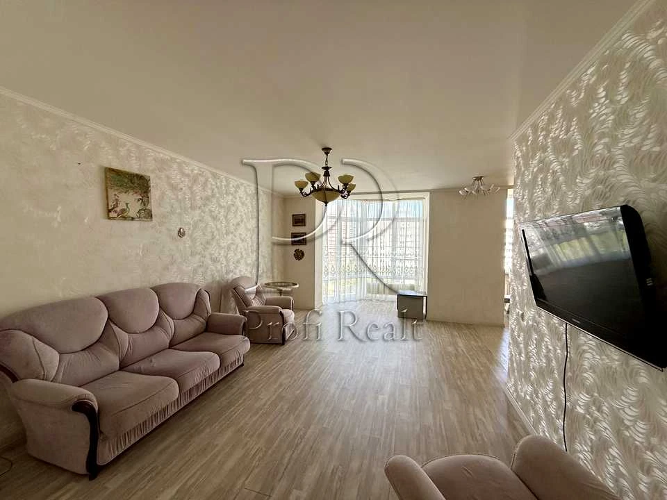 Apartment. Kyiv, Yuliya Zdanovskaya St. (Lomonosova)
