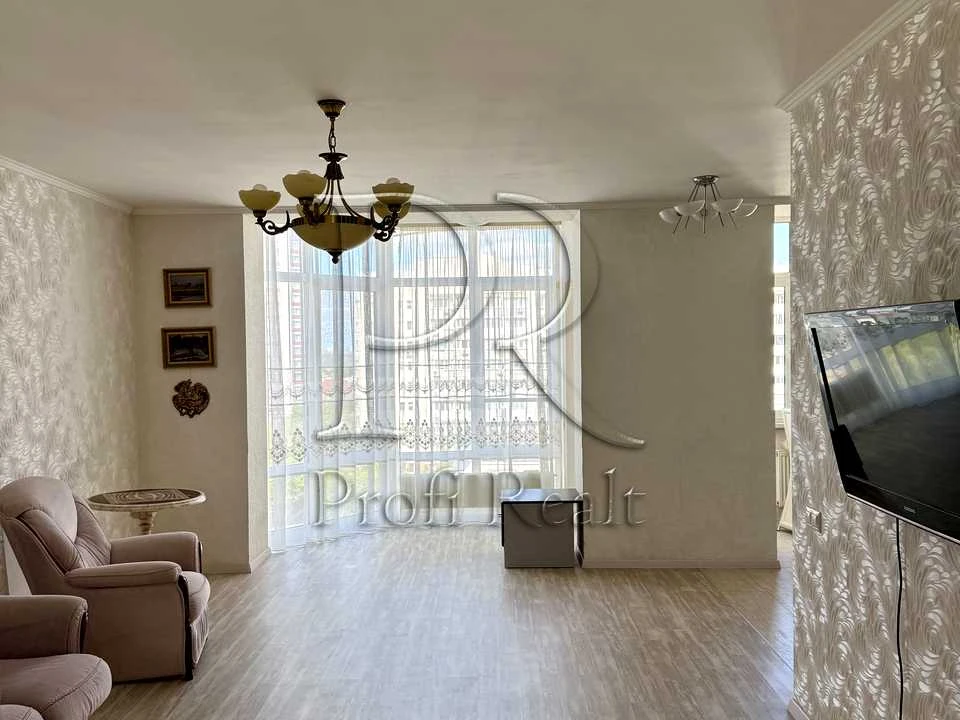 Apartment. Kyiv, Yuliya Zdanovskaya St. (Lomonosova)