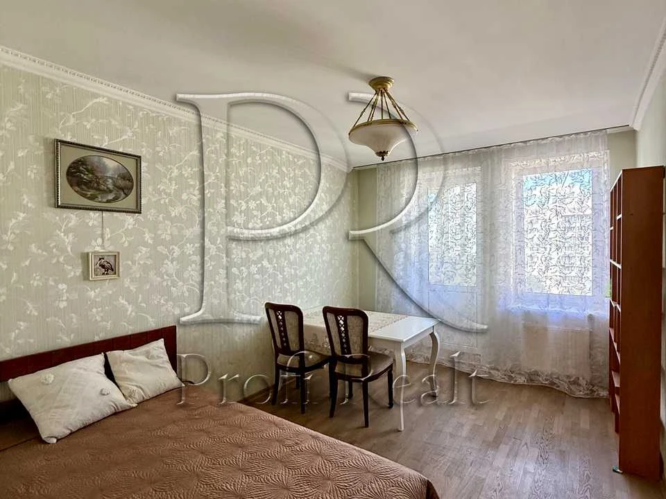 Apartment. Kyiv, Yuliya Zdanovskaya St. (Lomonosova)