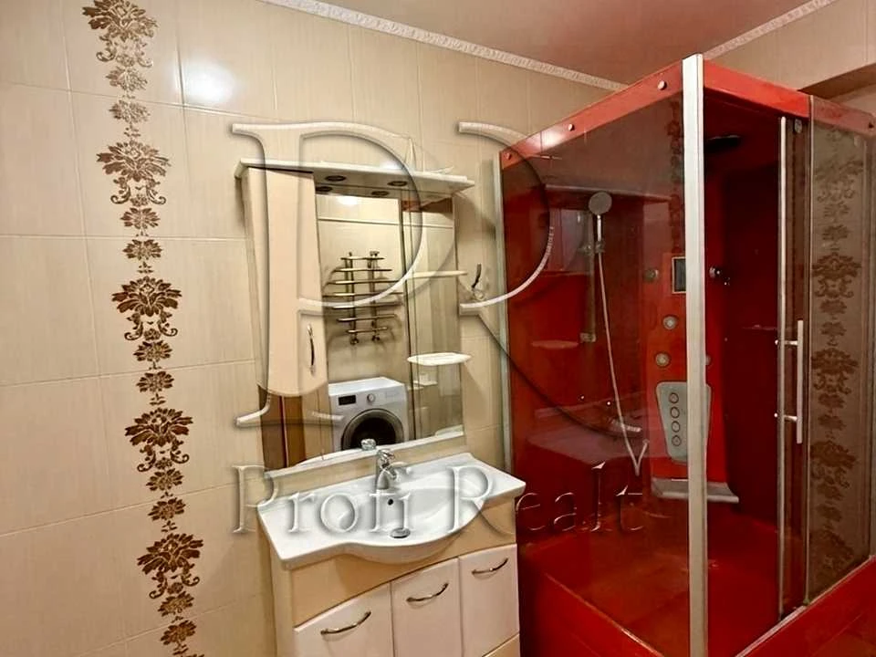 Apartment. Kyiv, Yuliya Zdanovskaya St. (Lomonosova)