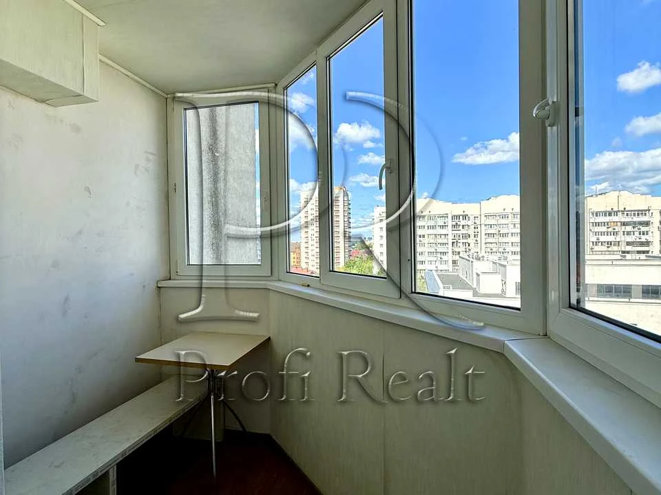 Apartment. Kyiv, Yuliya Zdanovskaya St. (Lomonosova)