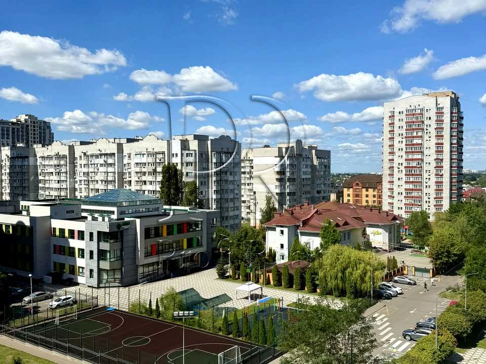 Apartment. Kyiv, Yuliya Zdanovskaya St. (Lomonosova)