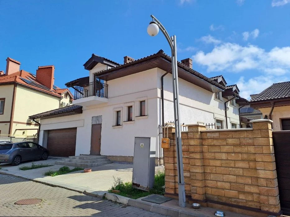 Продажа ДОМА под ремонт,М. Виллас, 400м², 6 соток
