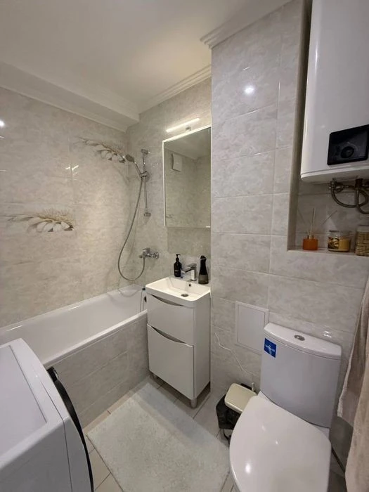 One-room apartment with renovation! No commission! State programs