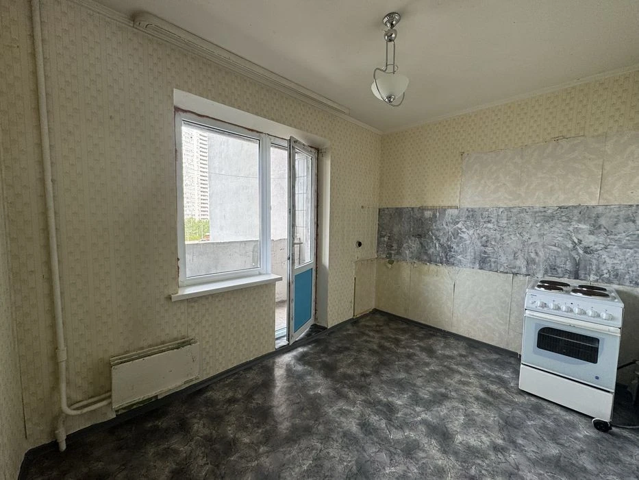 For sale 1 room apartment, near Poznyaki metro station, Mishugy St., 1