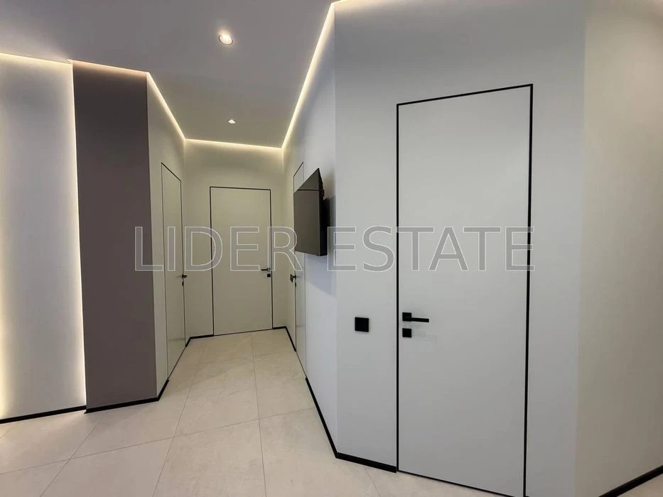 Продаж 2-кімнатної видової квартири в ЖК Uzh Towers| Уж Тауе