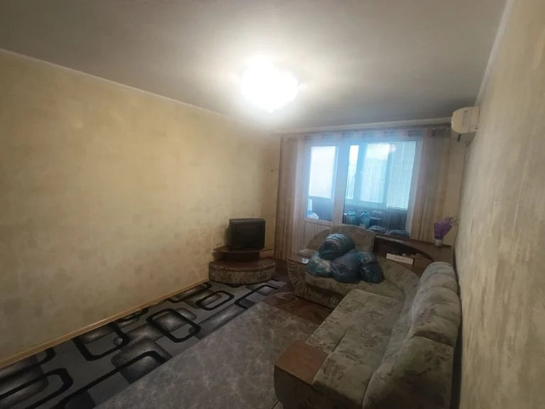I will sell 1 apartment Saltovka metro Studencheskaya, 2 min walk