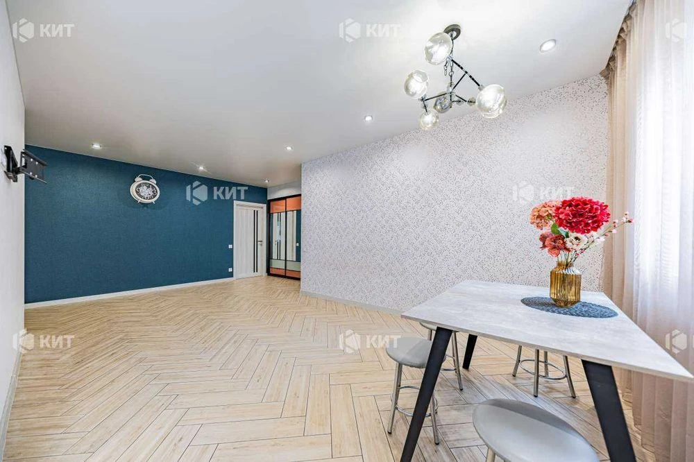 3 rooms. 79 sq. m., residential complex Miru 1 (Mira 1 residential complex), Maselskoho metro station (Maselskoho