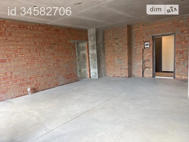 Sale of a 4-room apartment of 145 sq. m on Naberezhno-Rybalska Street to