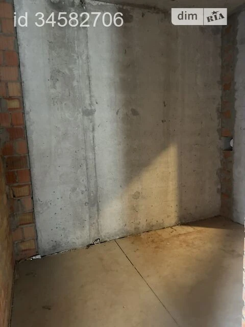 Sale of a 4-room apartment of 145 sq. m on Naberezhno-Rybalska Street to