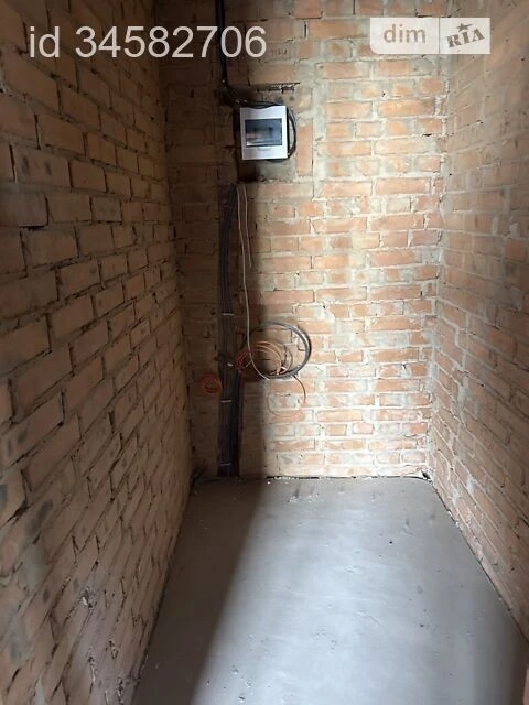 Sale of a 4-room apartment of 145 sq. m on Naberezhno-Rybalska Street to