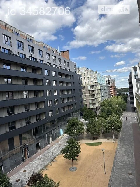 Sale of a 4-room apartment of 145 sq. m on Naberezhno-Rybalska Street to